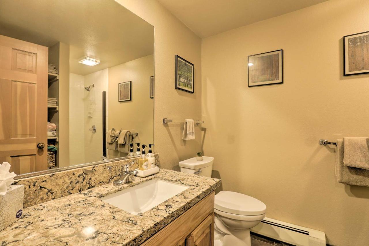 Corner-Unit Condo With Grill Walk To Lake Tahoe! Incline Village Luaran gambar