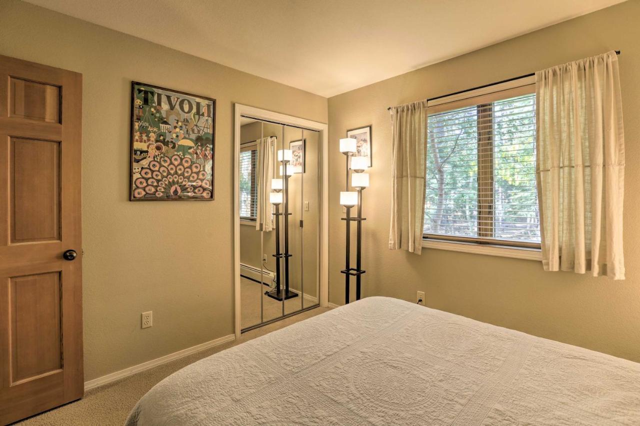 Corner-Unit Condo With Grill Walk To Lake Tahoe! Incline Village Luaran gambar